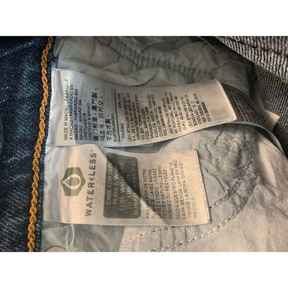 Levi's Wedgie Straight Button Fly Raw Hem Waterless Jean Women's Size 28 - Picture 11 of 12